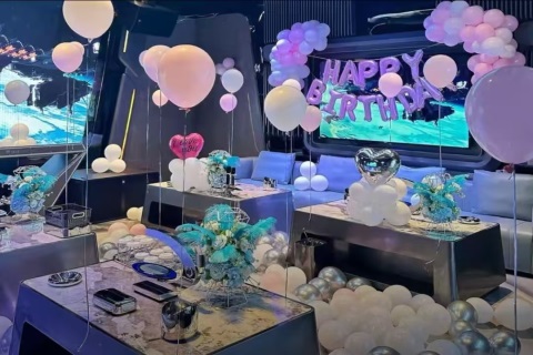 自信微笑点亮职业之路 杭州KTV诚邀女性伙伴加入